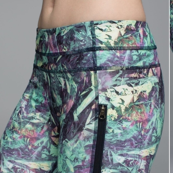 Lululemon Inspire Tight Luxtreme (Mesh) Multi color size 4 - Picture 6 of 11